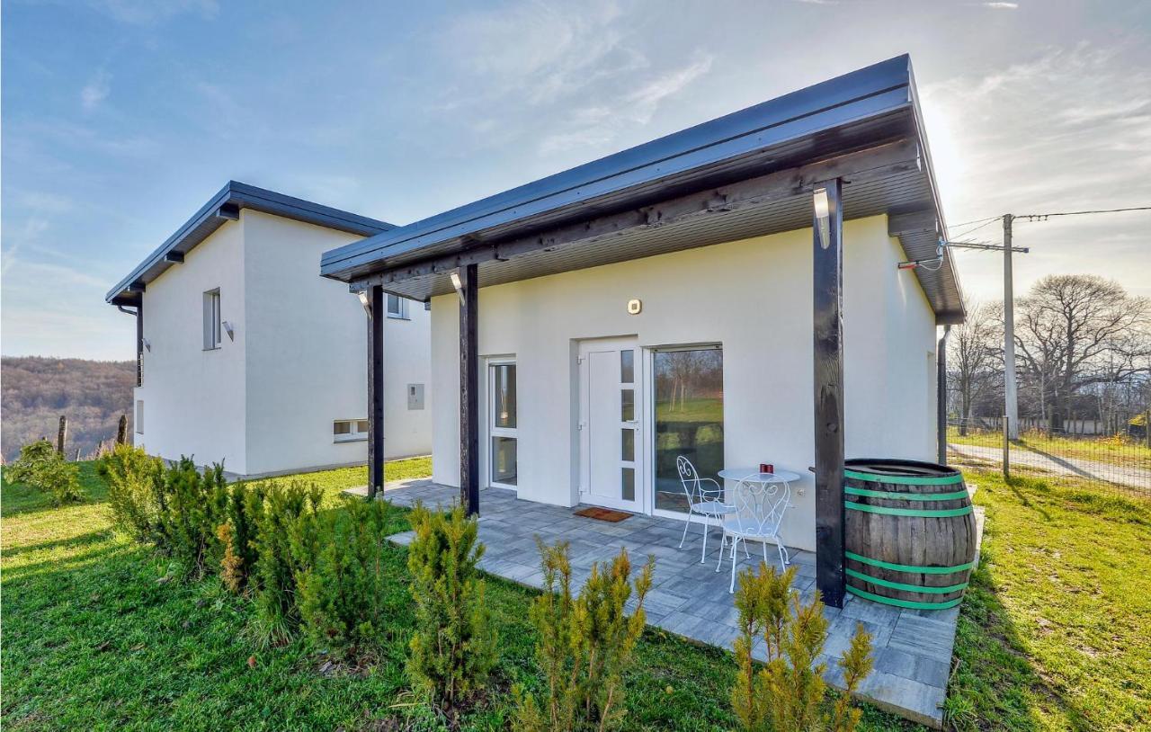 8 Bedroom Lovely Home In Durdevac Ðurđevac Esterno foto