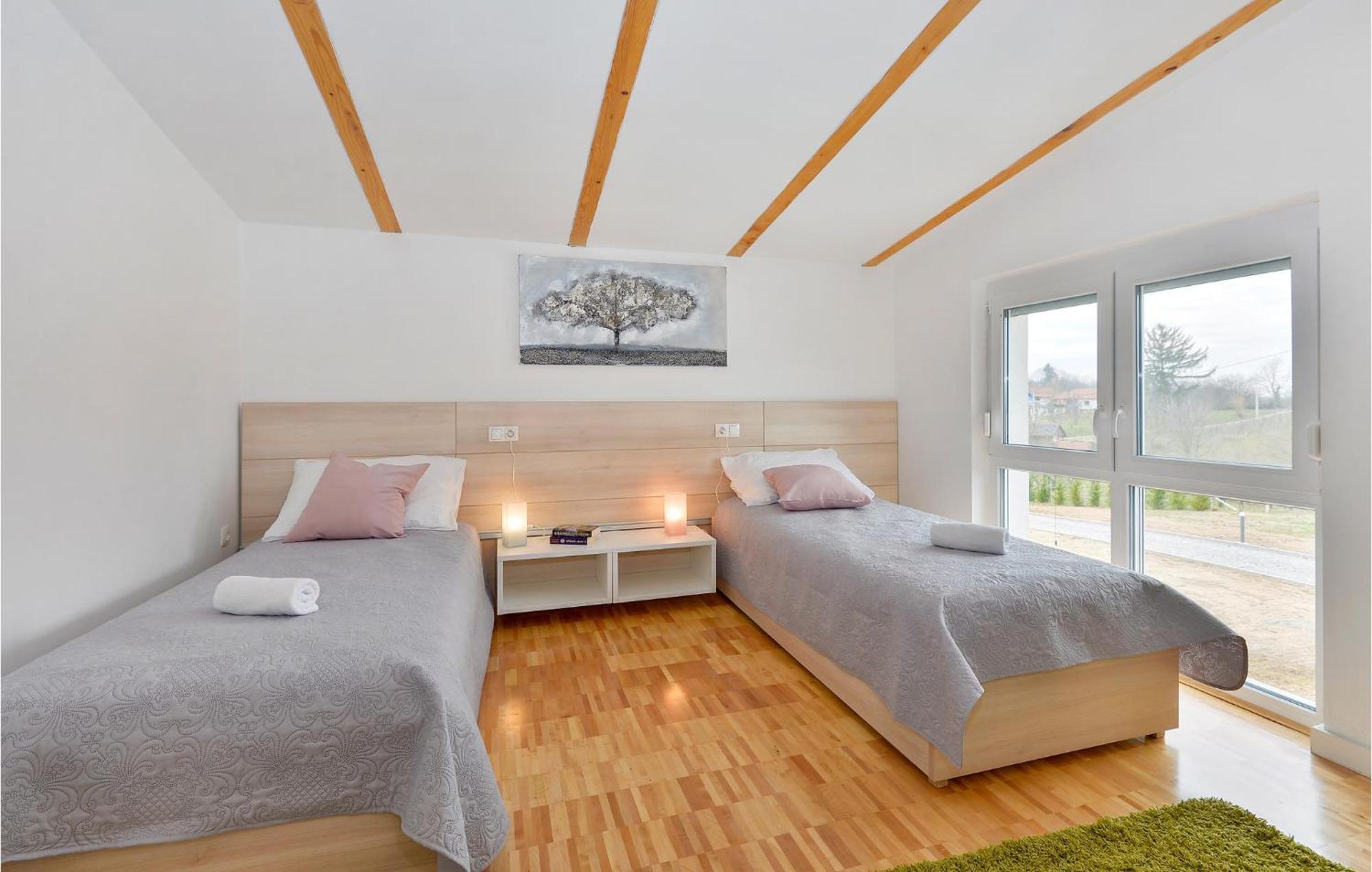 8 Bedroom Lovely Home In Durdevac Ðurđevac Esterno foto